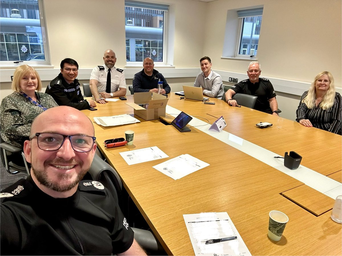Very productive Special Constabulary Management Board meeting at @swpolice HQ this evening 👮‍♂️ Lots of progress being made across a jam-packed agenda to support our #volunteer police officers in keeping our communities safe 🚓 Fired up for the journey ahead 🔥