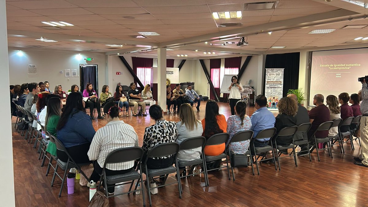 DIF_NMX's tweet photo. 🔹 El @BC_DIF llevó a cabo la capacitación de la Escuela de Igualdad Sustantiva “La siempreviva”, con la ponente Margarita Badillo. https://t.co/f3RZEkZNNH
