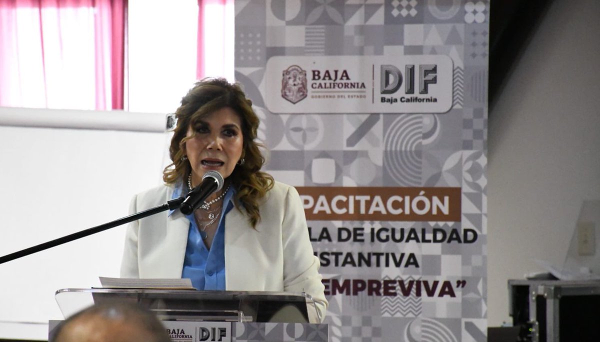 DIF_NMX's tweet photo. 🔹 El @BC_DIF llevó a cabo la capacitación de la Escuela de Igualdad Sustantiva “La siempreviva”, con la ponente Margarita Badillo. https://t.co/f3RZEkZNNH