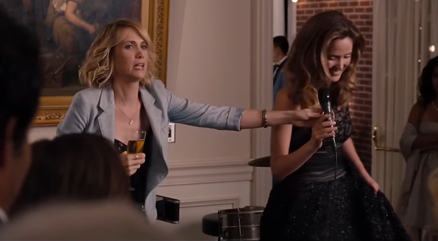 I think we can ALL agree the “Battle of the Mics 🎤” scene in #Bridesmaids foretold what we would see w/ #MeghanMarkle, only, SHE’S ALL 3 WOMEN in this scene. 👀 🤣 #Cringe #KeepTheMicAwayFromMeghanMarkle 📺 youtu.be/Hu5HHNPjvuc?si…