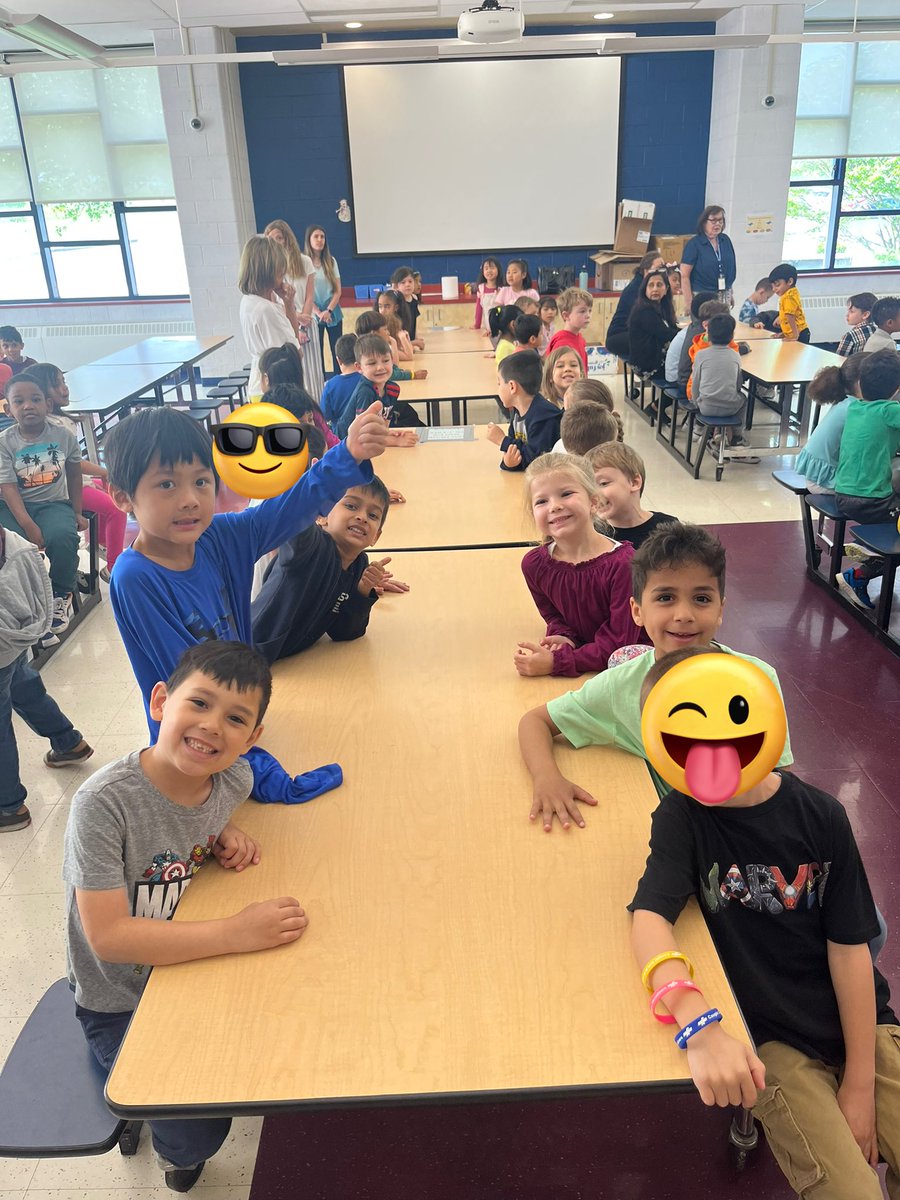 Miss DiRienzo (@miss_dirienzo) on Twitter photo Teacher appreciation was spectacular! We had a visit from mahwah pizza and our Mother’s Day tea! 💕 <a href="/LMMahwah/">Lenape Meadows School</a> #mahwahconnects Teacher appreciation was spectacular! We had a visit from mahwah pizza and our Mother’s Day tea! 💕 <a href="/LMMahwah/">Lenape Meadows School</a> #mahwahconnects