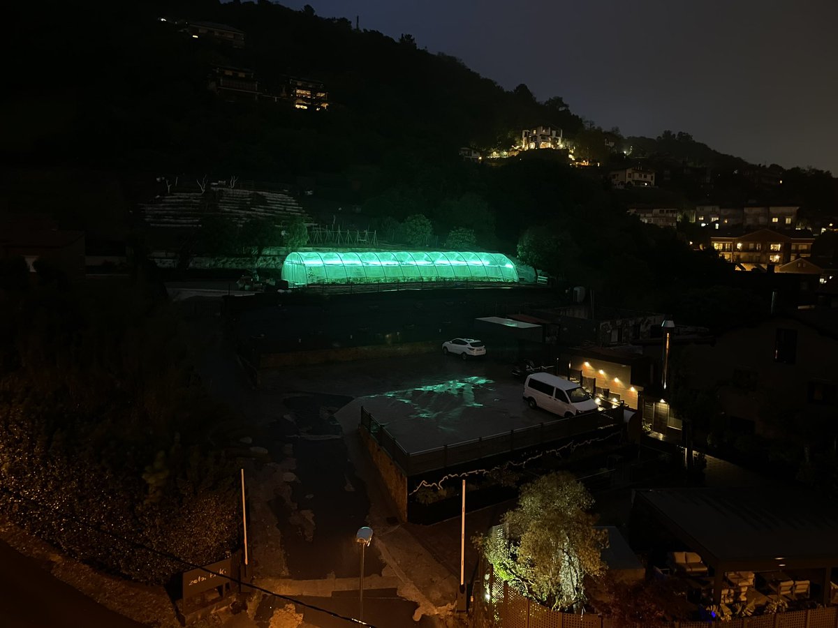 thulsa71's tweet photo. Esta es para nota @Zelai_Txiki , restaurante cerrado y “eso” encendido.
Vaya tela
#DarkSky
#ProtectTheNight
#SaveTheNight
#LightPollution
#ContaminacionLuminica https://t.co/scHcBkqlh3