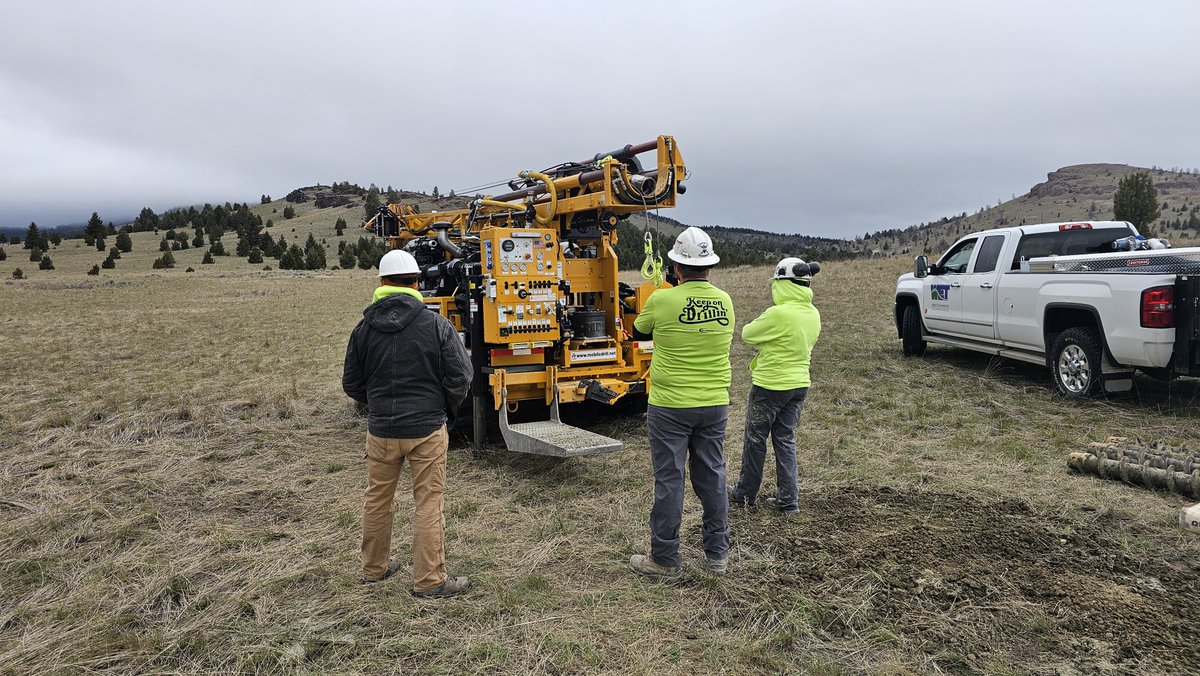 RigSourceInc's tweet photo. Another example of the #RigSourceAdvantage on full display! Acct Mgr Matt Barrett was recently onsite in Butte, MT commissioning a brand-new B-57 for our friends at @WaterEnvTech. The rig, transport carrier, & tooling - all from Rig Source – now working hard for the team in MT! https://t.co/AuHnRG47F4