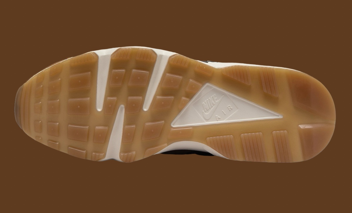 Nike Air Huarache Runner “Cacao Wow” 🤎 MORE INFO: sneakerbardetroit.com/nike-air-huara…