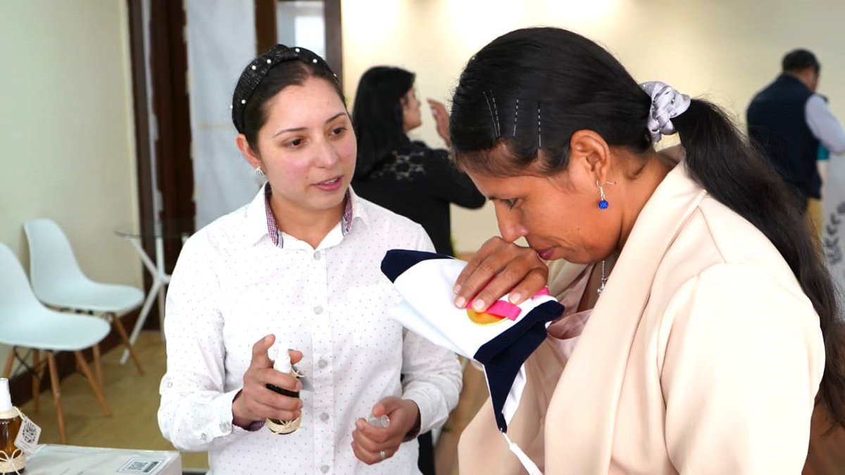 ADRAEcuador's tweet photo. 🎉 ¡Orgullo y emprendimiento en acción!
#ADRA realizar una feria de emprendimiento “Negocios Inteligentes” en la Cámara de Comercio de Quito, gracias al #CentroAmor de la @OIMEcuador
#EmprendeConmigo #MujeresEmprendedoras #CentroAmorOIMEcuador #CámaraComercioQuito https://t.co/KLsEhUFZFn