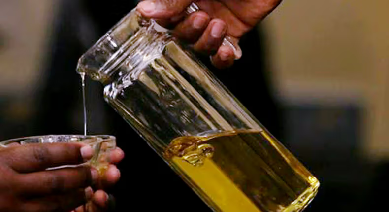 Scientists say a spoon of olive ‘anointing' oil a day can save your life bit.ly/3QICms8