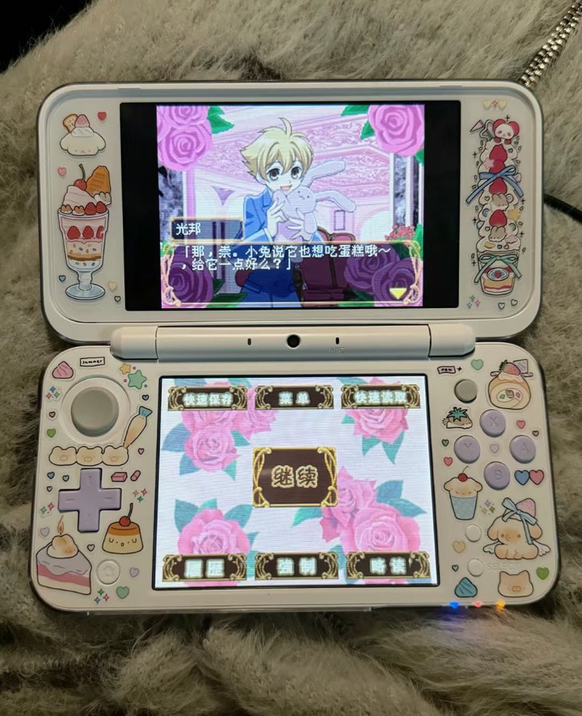 putting stickers on the 3ds >>>