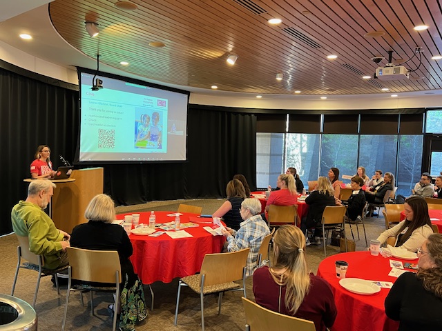 Reach Out & Read Minnesota tweet media