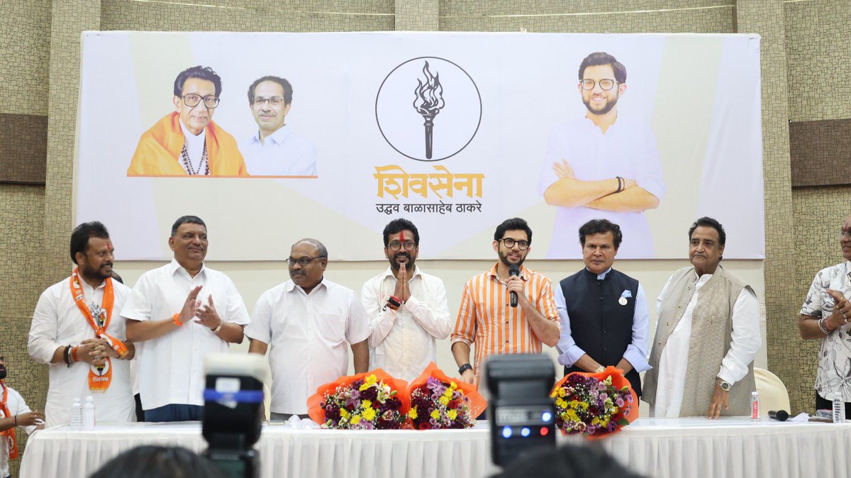 Thrilled by the energy at Celebration Hall Lokhandwala during our campaign event, hosted by ShivsenaUBT & MVA Versova. Grateful for the presence of esteemed Shivsena leader Shri Aditya Ji Thackeray. Dignitaries engaging with the audience made it truly special. Together, we're…