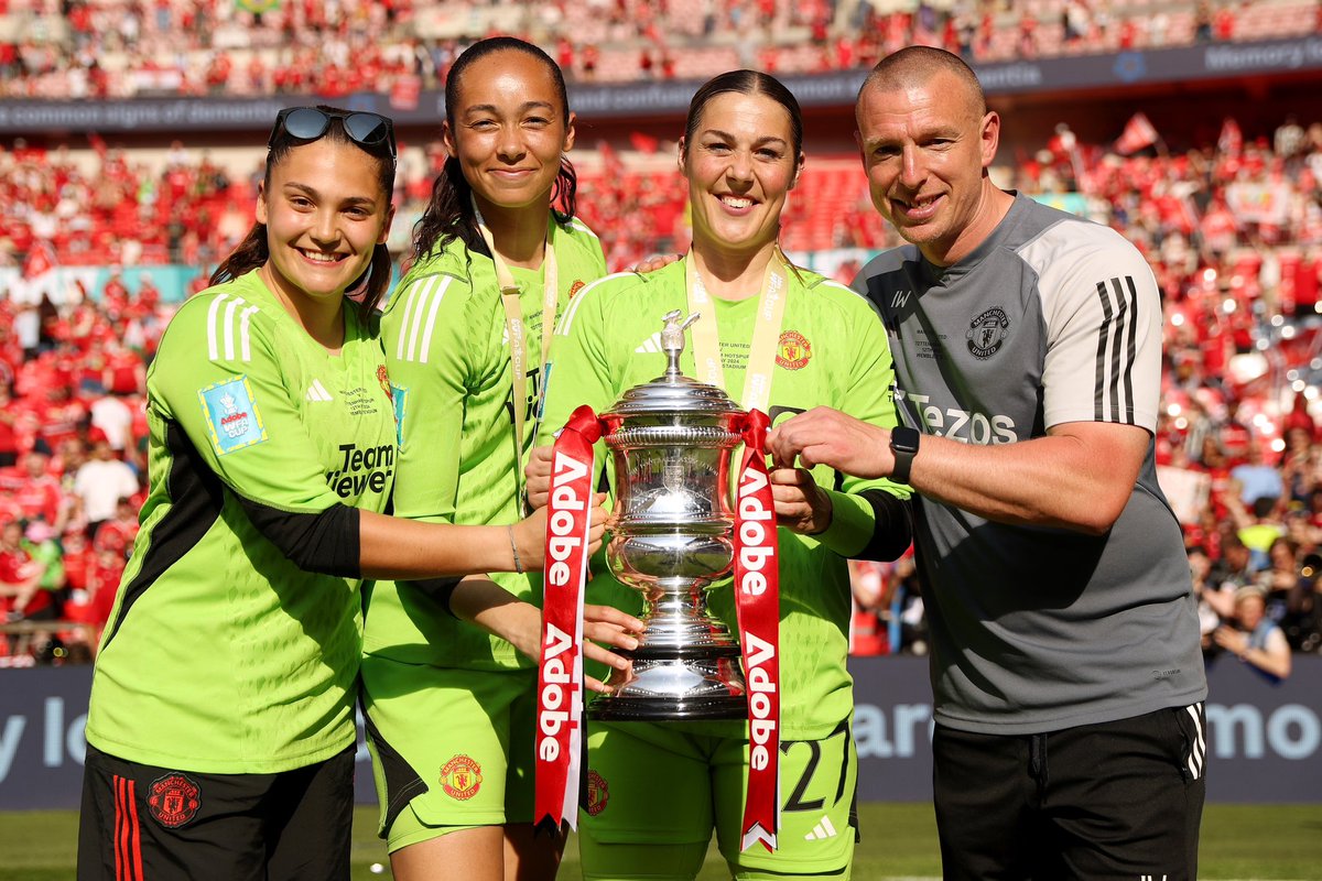 Ian Willcock tweet media