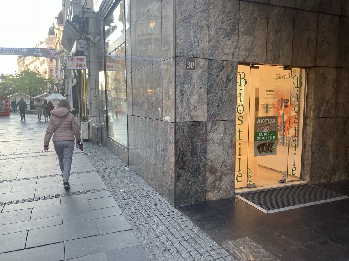 bosstjanz's tweet photo. Dokler nimate trgovine na najbolj prometni ulici v BG, nimate kaj čez Herto piskat. #biostyle https://t.co/YGvSQUTCIP