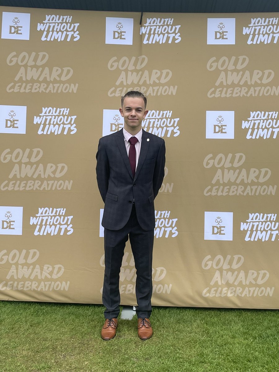 Proud mum moment today as my son attended Buckingham Palace for the <a href="/DofE/">The Duke of Edinburgh’s Award</a> Gold Ceremony. He completed his Bronze at <a href="/leftwichhigh/">The County High School Leftwich</a> and his Silver and Gold at <a href="/SirJohnDeanes/">Sir John Deane's</a> 
#dofe #dofegold