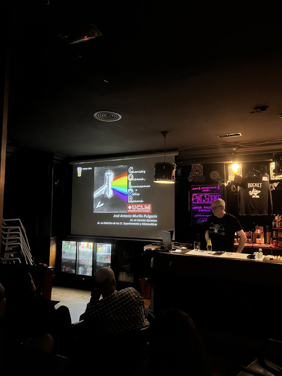 Última charla del día en el <a href="/RocketOviedo/">Rocket Rock Club</a> 

José Antonio Murillo Pulgarín de la <a href="/uclm_es/">Universidad de Castilla-La Mancha</a> nos habla sobre “Luz fría, luz de vida”.

Mañana nos volvemos a ver a partir de las 19:00h en el <a href="/RocketOviedo/">Rocket Rock Club</a> <a href="/ChelseaOviedo/">Chelsea Café Lounge</a> y <a href="/manglar_astur/">Manglar</a> 

#PINT24ES
#PINT24OVD