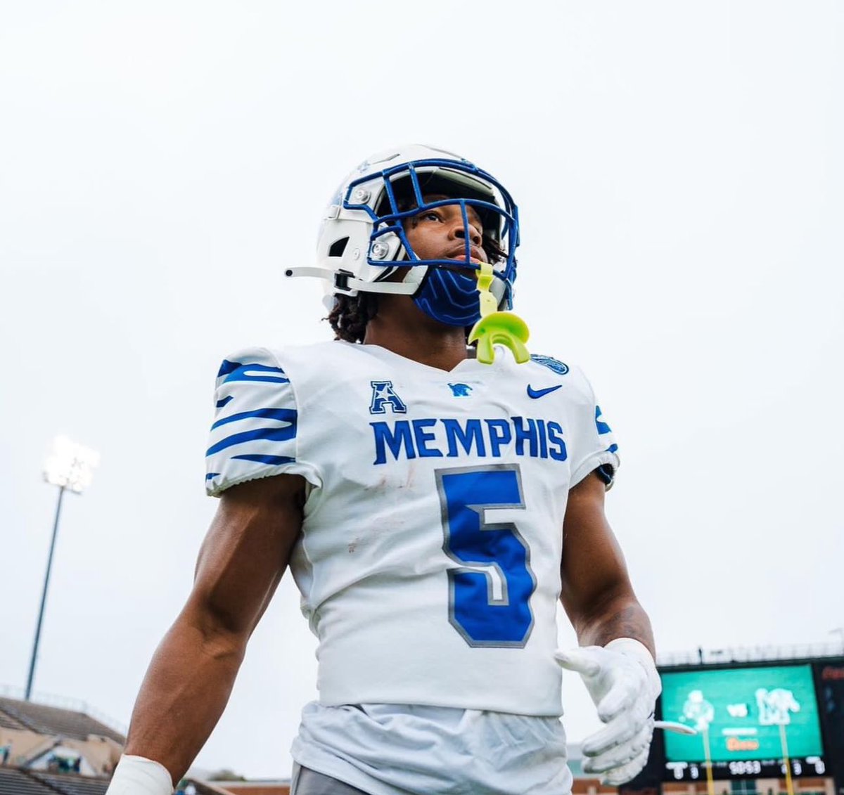 Blessed and Thankful for my teammates, coaches and family for helping me earn an offer to The University of Memphis #AGTG #GoTigers @CoachLeeMarks @koachamey @coachdixon54 @coach_qbtf @CoachMac38