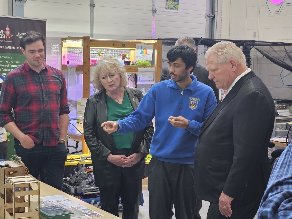 MurphyGallagher's tweet photo. Excited to welcome Premier @fordnation to #Aurora! 

Proud to announce our government is investing $293,800 in @stem_minds’ Future of Food and Farming project, training 150 jobseekers for thriving careers in agri-tech. 

Read more: https://t.co/Qs8fCoUzCM https://t.co/0hthudZmKh