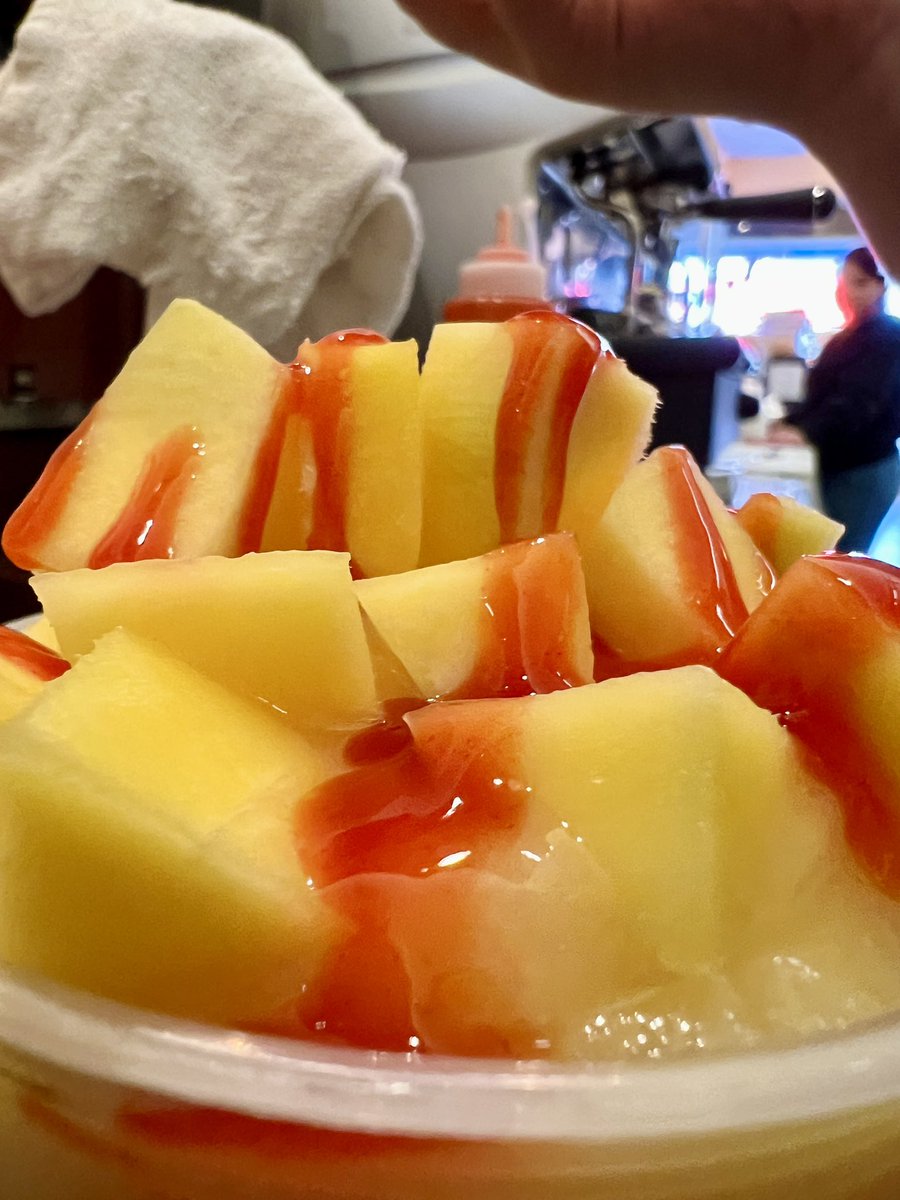 LizzysIceCream's tweet photo. MANGONADA MONDAY https://t.co/zTh0u3KPdb