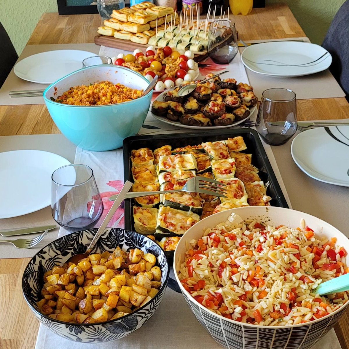  Nicole  tweet media