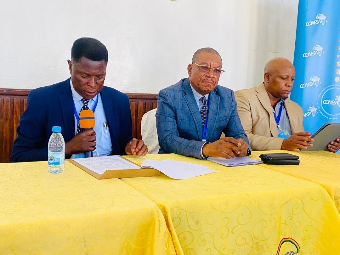 HAPPENING THIS WEEK!!! COMESA GPS convenes a 5-day workshop on the establishment of formalized networks of Small-Scale Cross Border Traders, bringing together 45 SSCBTs from Zambia🇿🇲 - DR Congo🇨🇩 Kipushi border area to enhance their skills in the application of the ...🧵👇