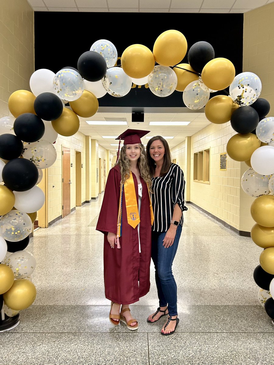 athrower's tweet photo. Elementary &amp; Middle School Grad Walks 🎓♥️
So grateful to our Lambert Connected feeder schools for hosting our Longhorn (soon to be) Graduates today 🤘
@LambertHS @FCSchoolsGA https://t.co/KCe4OrFOOo