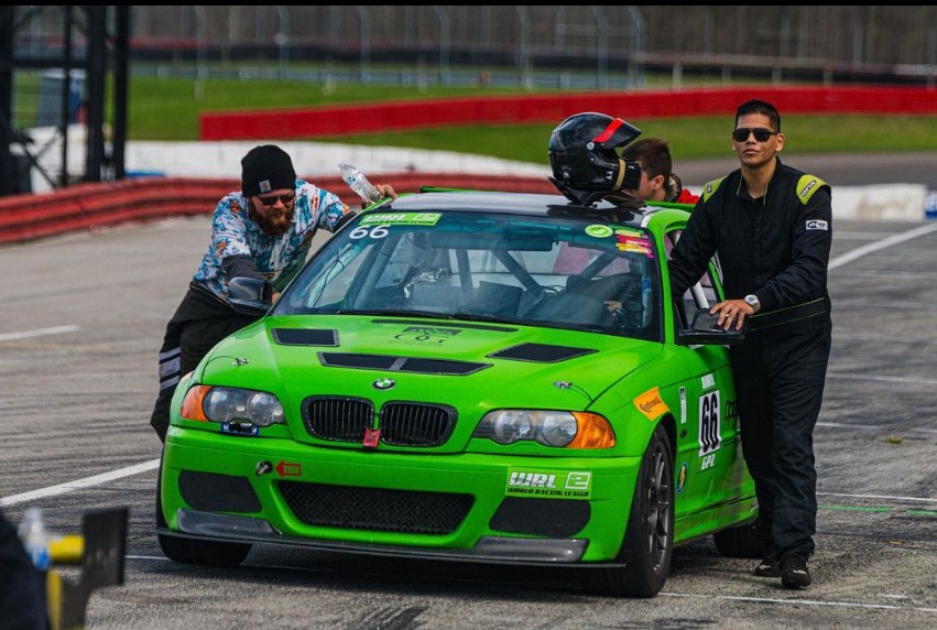 Who was supposed to put gas in it?!

📷 IG: ginomanley

#bmw #tracklife
