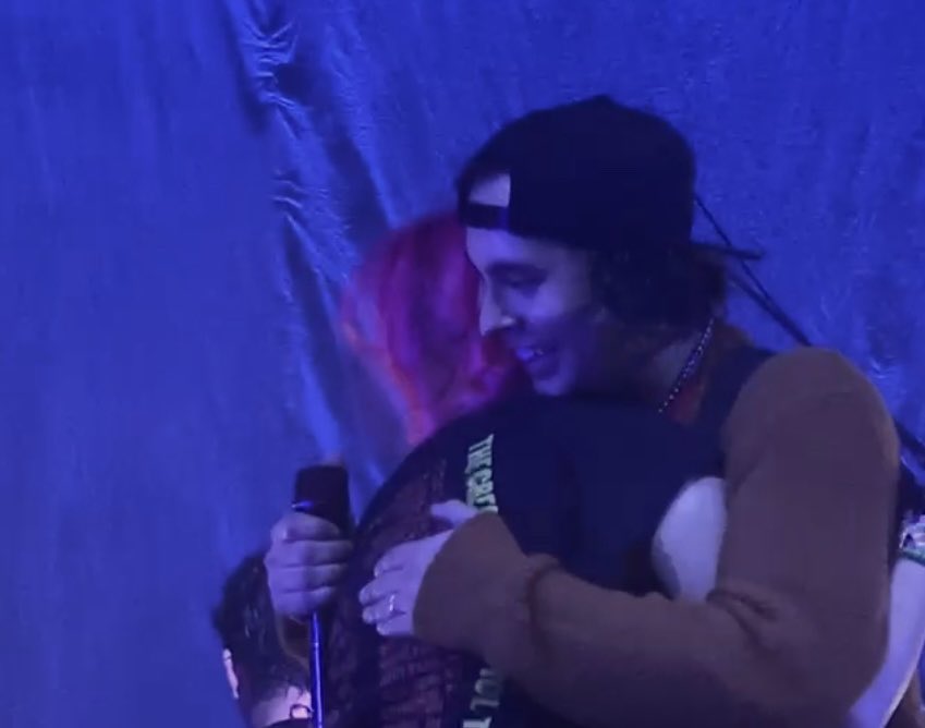 evermoretrees's tweet photo. so cute <3 https://t.co/eoEXKcRkFy