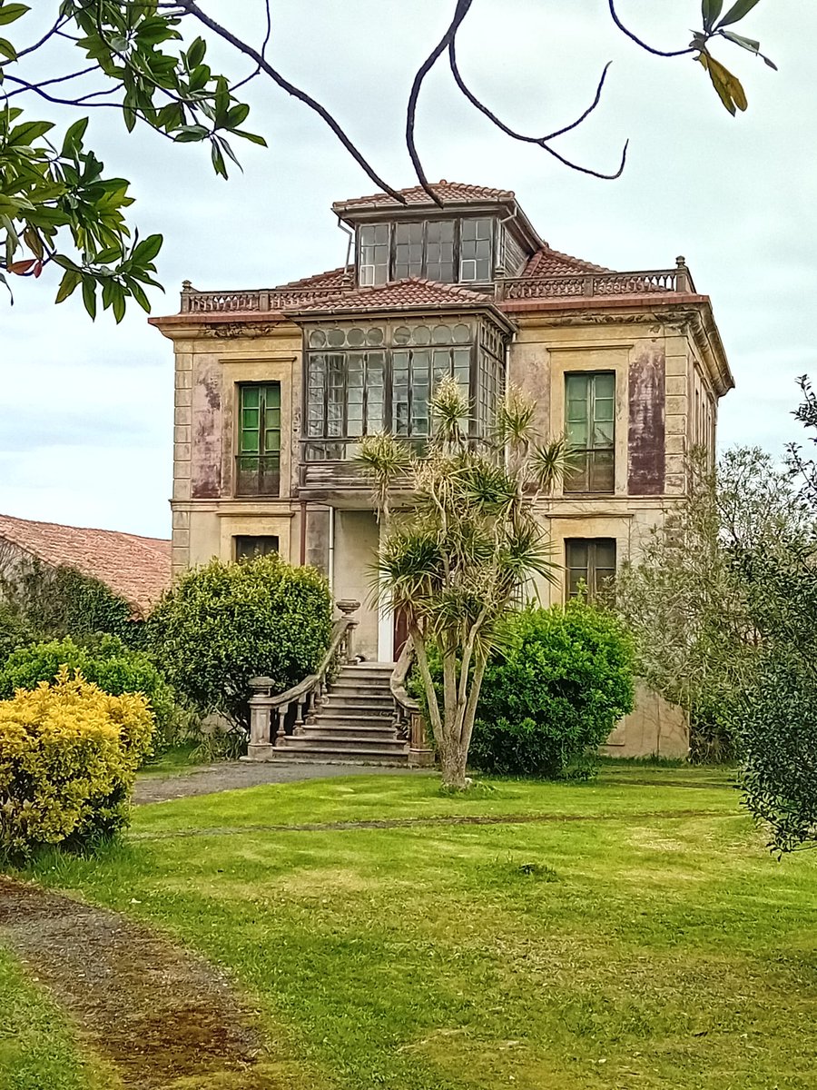 Comenzamos la restauración de esta joya olvidada en Villaviviosa. Asturias.