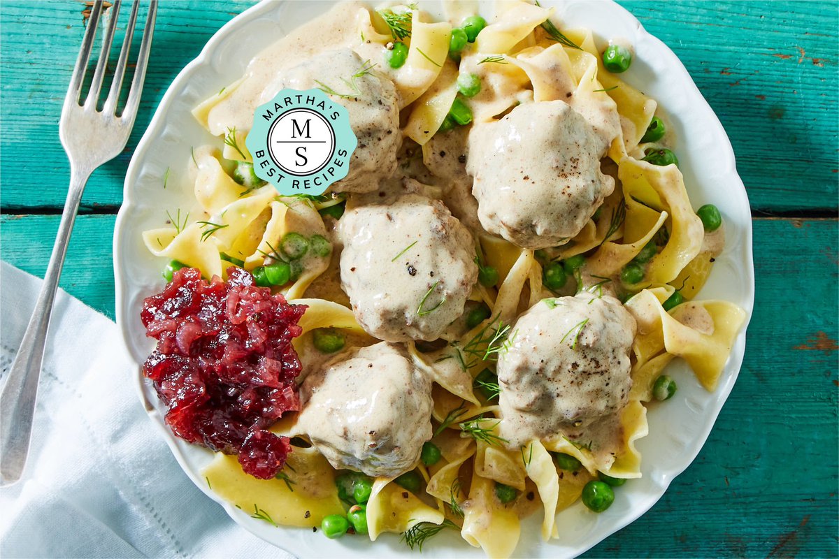 Craving a taste of Scandinavia? Dive into my Creamy Swedish Meatballs with Egg Noodles & Cranberry Relish, exclusively on @MarleySpoon! Indulge in tender meatballs smothered in a rich sauce, paired perfectly with comforting egg noodles + tangy cranberry relish. Order now for a