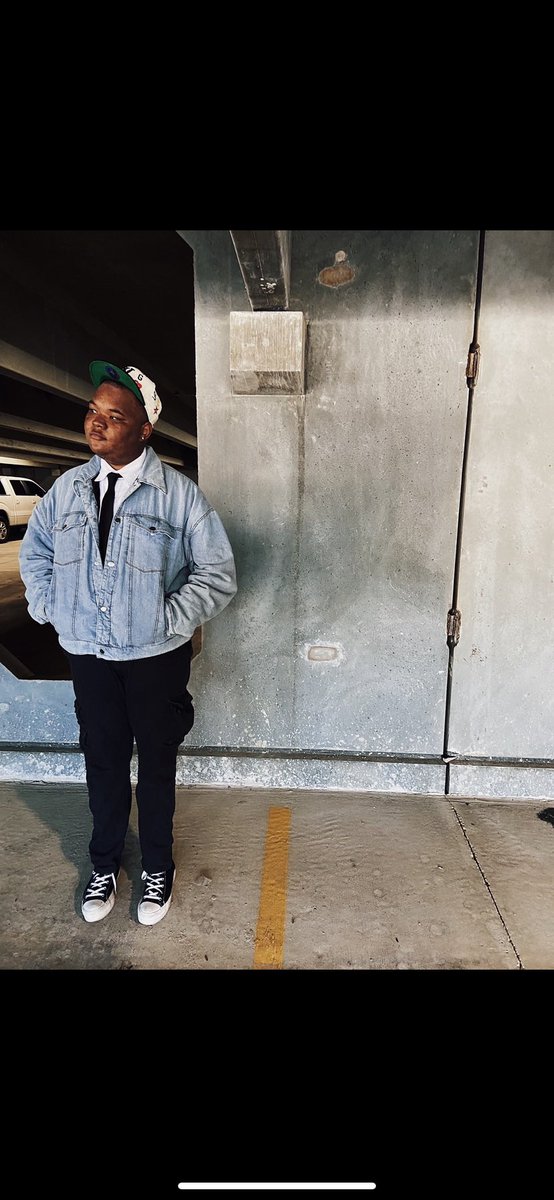 dvejoure's tweet photo. i definitely need to start posting on here more 🏃🏾‍♂️ https://t.co/wh1vWxJu5b