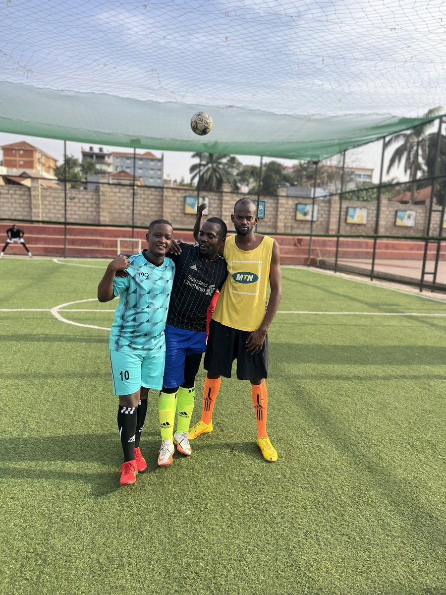 DavisGatete's tweet photo. With the best turf around town @Wavesfithabour https://t.co/GdvLZyh3j8
