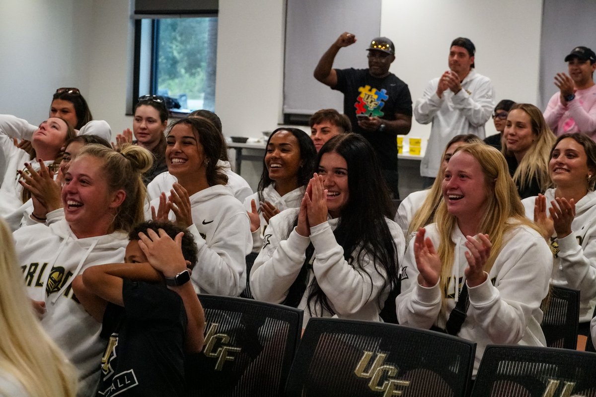 UCF_Softball's tweet photo. Selection Show scenes 📸 https://t.co/i4HWNM3vgn