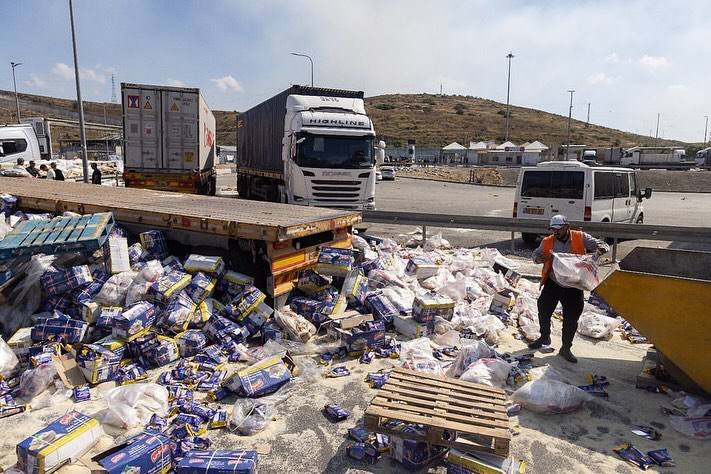 Timesofgaza's tweet photo. "Blocking the trucks is a noble and understandable act for anyone with a sound mind”

Aid on route to Gaza continues to be destroyed by Israeli settlers.

Since the beginning of the Israeli aggression, multiple incidents have been reported and documented. https://t.co/mPRnHEIjcw