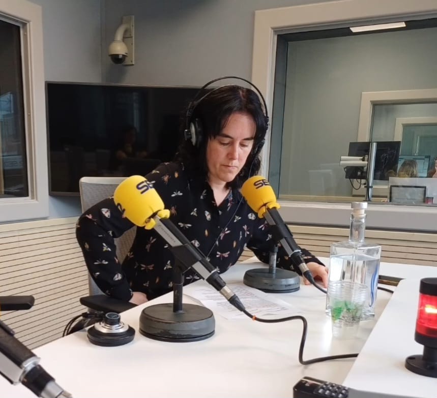 Hoy hemos estado hablando en @radiobilbao con @_mariasilca sobre el proyecto @BBK_Kuna - @InteRed_ong - @deusto que evalúa oportunidades y retos de la Inteligencia Artificial para la lucha contra las violencias machistas a través de chatbots cadenaser.com/audio/17156110…