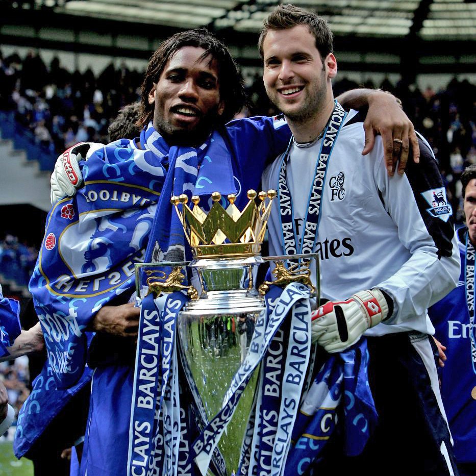 ✅ Most clean sheets in PL history
✅ Most clean sheets in a single PL season
✅ Most Golden Glove awards in PL history
✅ Fastest GK to reach 100 clean sheets in PL history
✅ First GK to go 1,000 minutes in PL without conceding

Happy birthday to the legendary Petr Čech! 🔵