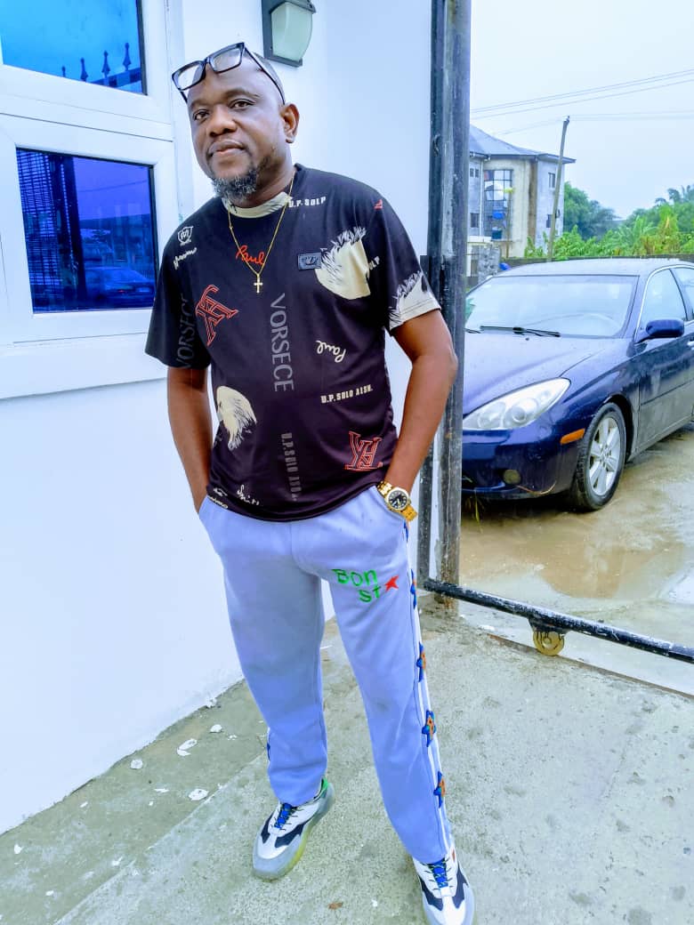 MILE 4 ➖ 🌏 To All Those Who Say To Us "I made a Mistake In Choosing Him As Governor, Pls forgive me, I will Correct My Mistakes at The Appropriate Time"! 😅😅

Eskis Me Sir/ Ma, Didn't Someone Also make a Mistake Choosing You?