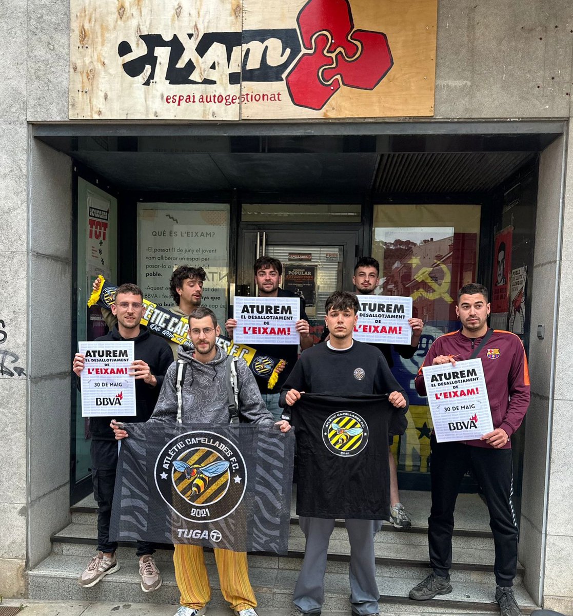 L’ATLÈTIC, AMB L’EIXAM!

El dia 30, tothom a l’<a href="/eixamdekp/">Espai Autogestionat l'Eixam</a> contra el desallotjament de l’espai alliberat. Defensem l’Eixam, defensem el poble! 🔥

✊ Visca els projectes autogestionats, comunitaris i populars! #eixamresisteix