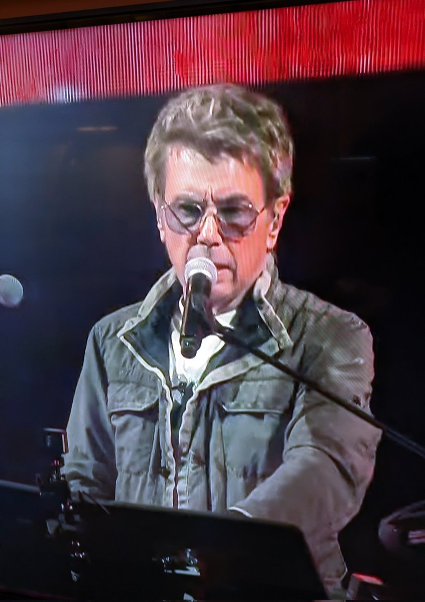 All I can say is if I look as young and as cool as #JeanMichelJarre in Bratislava yesterday when I'm 75, I shall be damned happy!!
#InTheMoog