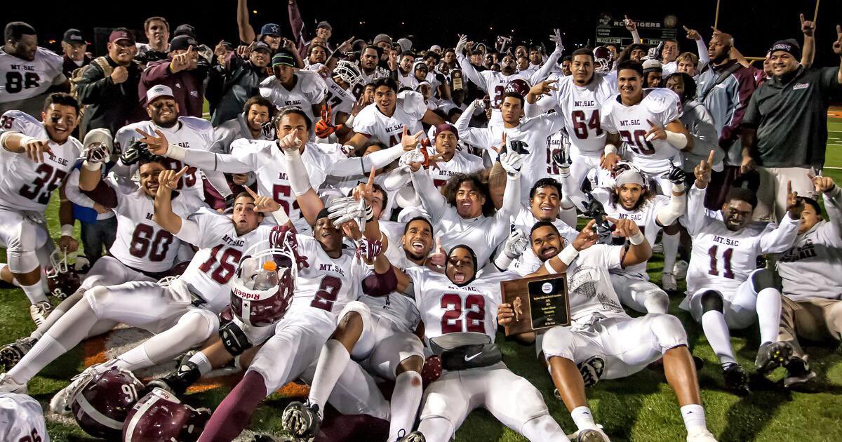 I AM PROUD TO ANNOUNCE THAT I HAVE OFFICIALLY COMMITTED TO Mt.Sac♥️🖤🤍 “GO MOUNTIES” <a href="/mtsacfootball/">Mt. SAC Football</a> 
<a href="/SGVNSports/">Fred J. Robledo 👨🏻‍💻</a> <a href="/coachmark_48/">Mark the Shark</a> <a href="/MonroviaFootba1/">Monrovia Football</a>