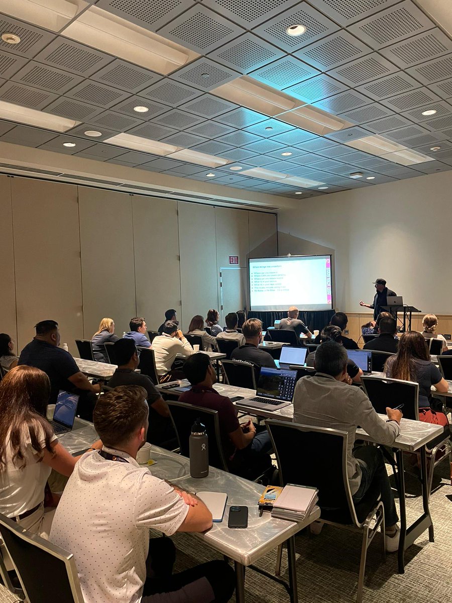 Shift_AI_Events's tweet photo. We have lift off! 💥
Starting #SaaStockUSA 2024 with our SaaS City bootcamps. This morning's sessions were led by @aprildunford, Kevin Dorsey, and @kyletcoleman
#SaaS #bootcamp #workshops #SaaSCity #marketingmasterclass #CEO #revenueandretention https://t.co/rLrN5jU0lv