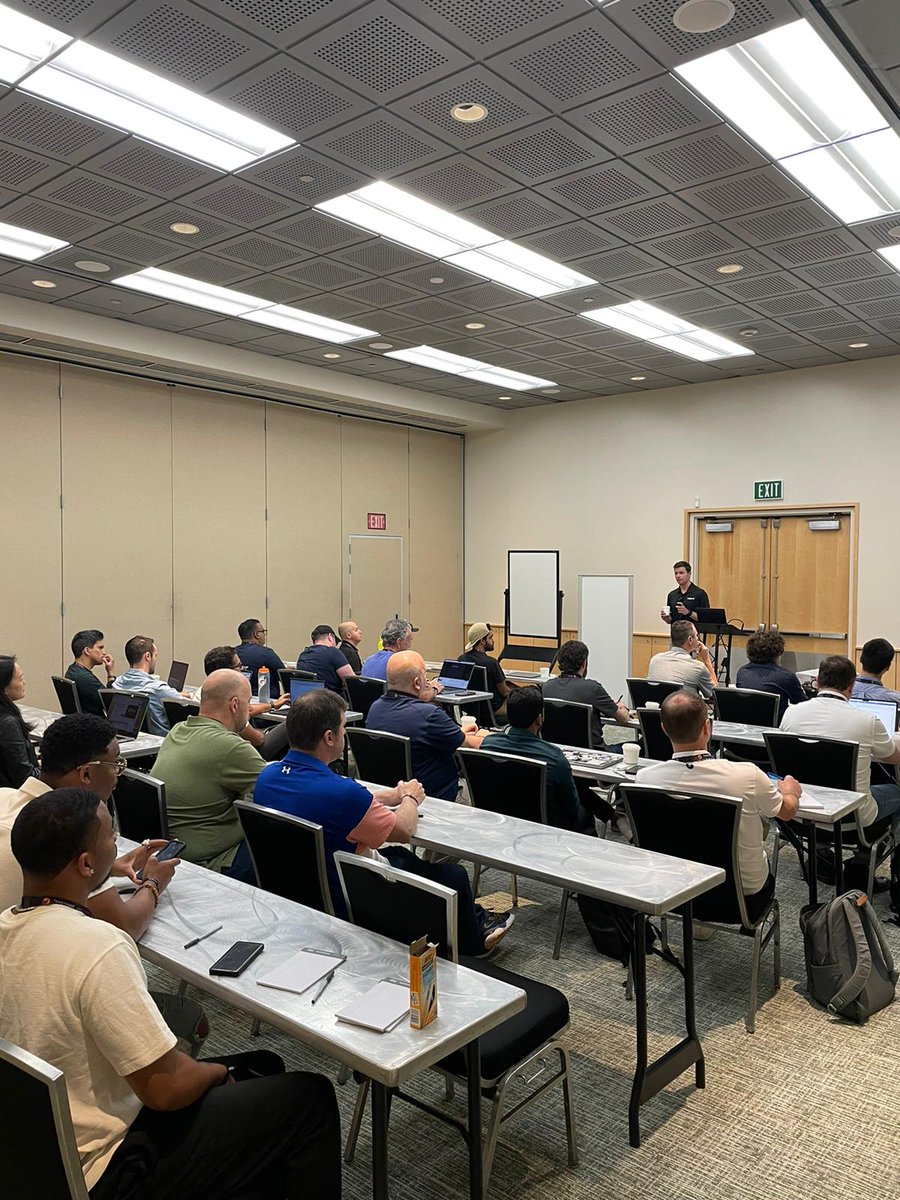 Shift_AI_Events's tweet photo. We have lift off! 💥
Starting #SaaStockUSA 2024 with our SaaS City bootcamps. This morning's sessions were led by @aprildunford, Kevin Dorsey, and @kyletcoleman
#SaaS #bootcamp #workshops #SaaSCity #marketingmasterclass #CEO #revenueandretention https://t.co/rLrN5jU0lv