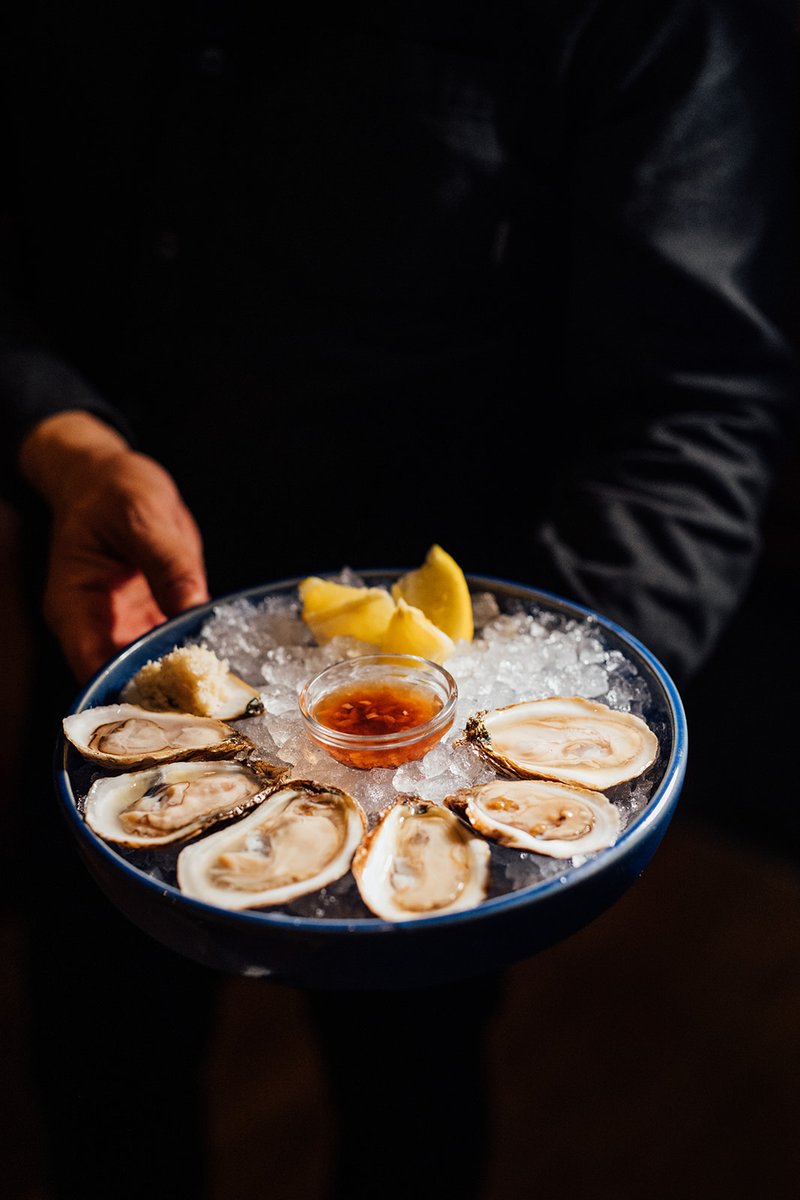 Are you a fan or oysters? 🦪 Here's where you can find the best in each Montréal neighbourhood > bit.ly/44IDm55

📷 Maestro SVP / @twofoodphotogs 
#mtlfood @montreal #Montreal