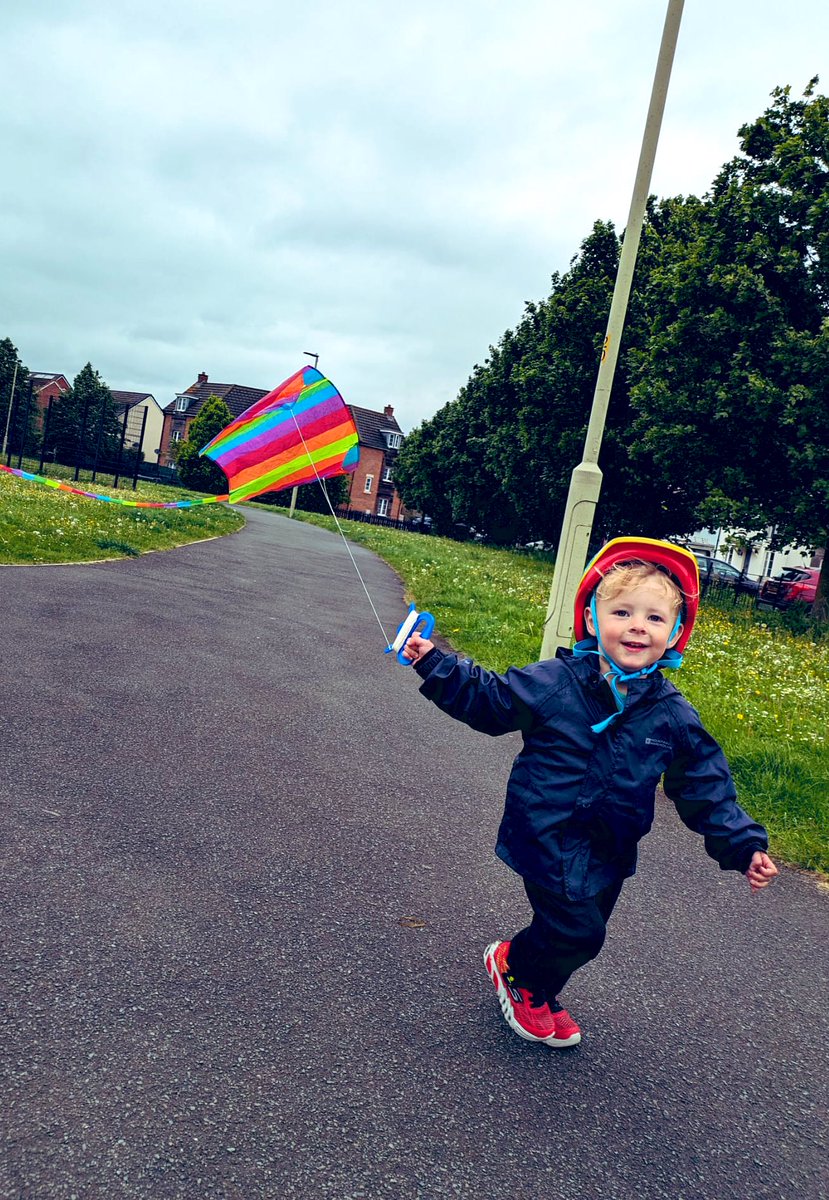Play_Glos's tweet photo. We reckon if we asked AI to produce an image of a happy child flying a kite it would be hard stretched to do better than this image.
Yet this isn’t AI… this is real life… this is child-led play… this is happiness 😁🪁
#CommunityPlay #PlayworkWorks #PlayRangers https://t.co/wFsj8QyUXl