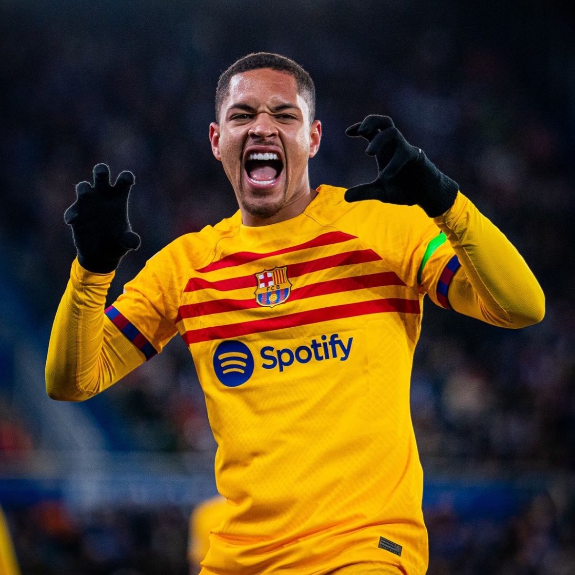 🚨🔵🔴 Barça director Deco on Vitor Roque case: “It's normal… when there's no football, that there are news in the media”.

“It's difficult, no games for 10 days... Barça generates a lot of news”.

“I will not share anything on our plan here, we plan that between closed doors”.