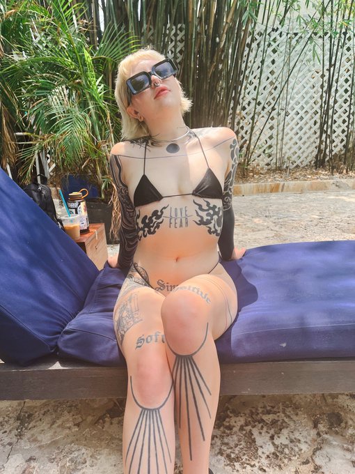 What&rsquo;s up miamiiii @XBIZ RISING STREAMER NOMINEE is here! https://t.co/rW0AEiaKjd<a class="tags" href="/tag/xbiz">@xbiz</a>