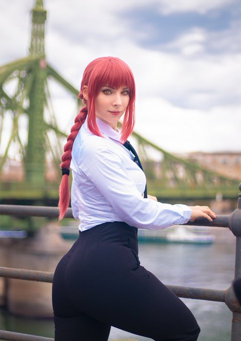 Is it too late to post Makima pictures?😁  Honestly I was hesitant at first to cosplay Makima, because