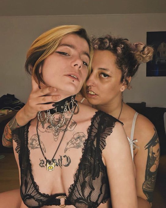 On &agrave; fait des photos avec @kisakioni_33 😈😈 https://t.co/SVNGJjPP3g<a class="tags" target="_blank" title="On Twitter" href="/?out=eyJ0eXAiOiJKV1QiLCJhbGciOiJIUzUxMiJ9.eyJpYXQiOjE3MjMxNzM5NjcsImlzcyI6InR3cG9ybnN0YXJzLmNvbSIsIm5iZiI6MTcyMzE3Mzk2NywiZXhwIjoxNzU0NzA5OTY3LCJyZWRpcmVjdF91cmwiOiJodHRwczovL3R3aXR0ZXIuY29tL2tpc2FraW9uaV8zMyJ9.jri65xHtGI8UwZJzfiBK0c6M9dBfH2nzQu5KSe5dNFg01nfwLdcbpi7kaQTSDa5mx-OjFOwd4t9M6jpj0zdW-g">@kisakioni_33</a><a href="/tag/stripchat"class="tags"><span>#stripchat</span></a><a href="/tag/stripchatlive"class="tags"><span>#stripchatlive</span></a>