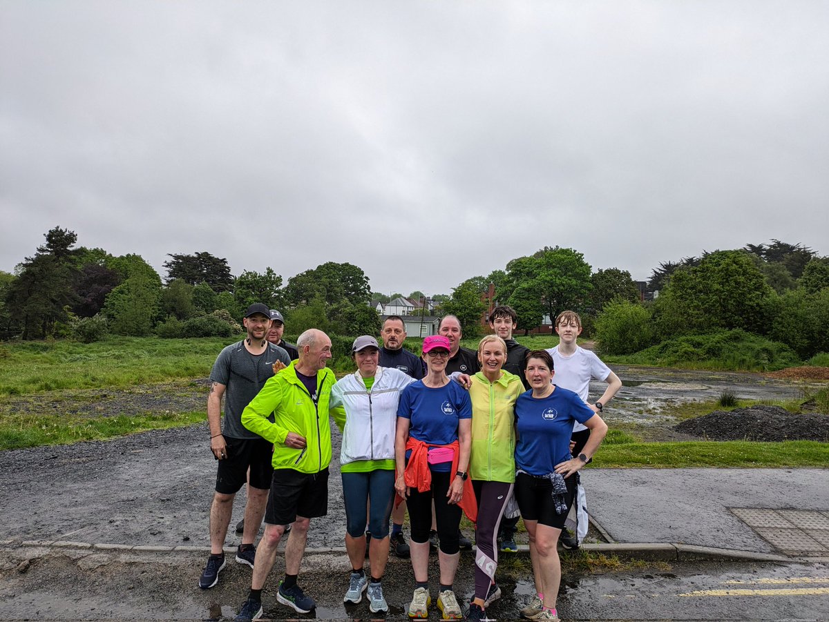 Monday Crew out in the 🌧️ 

A run around the bridges and the towpath 
#WNRHardcore
#allweatherrunners 
#wheresthesun