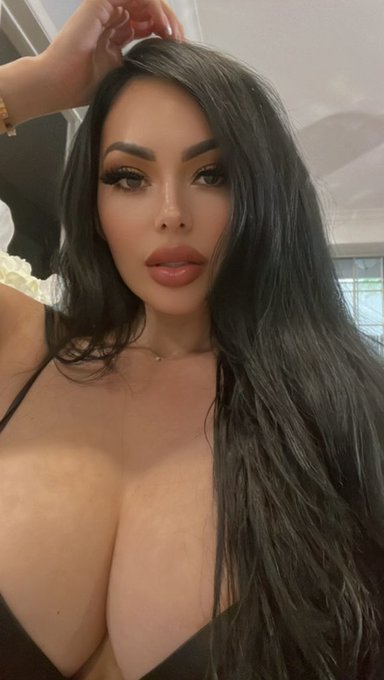 🫦 https://t.co/8ZJCFAIm8r