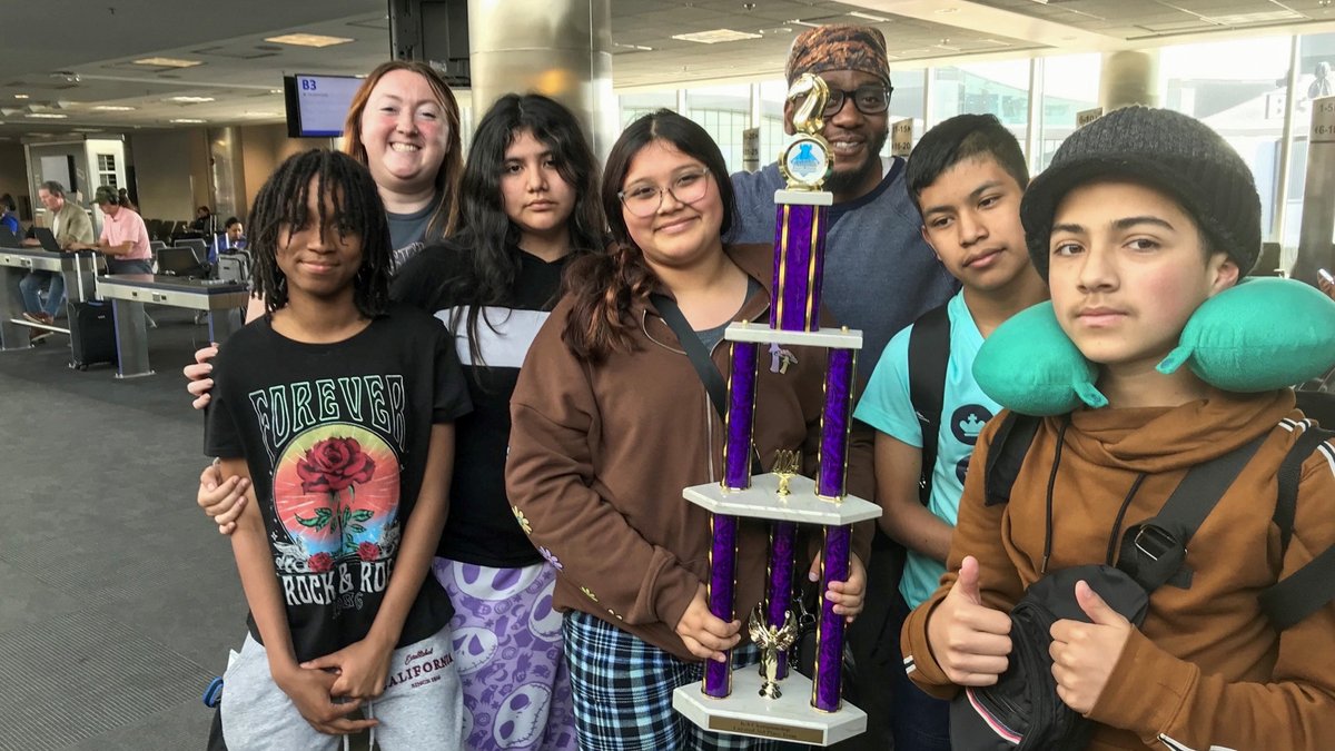 BWI_Airport's tweet image. Fact of the day: Trophies are permissible in carry-on bags. 🏆

Baltimore&apos;s Lakeland Elementary/Middle School claimed 3rd place in K-8 Unrated division at this weekend&apos;s @USChess National Middle School Championship in Atlanta.

Congrats! 

#SceneAtBWI #MDOTscenes #MSChessChamps