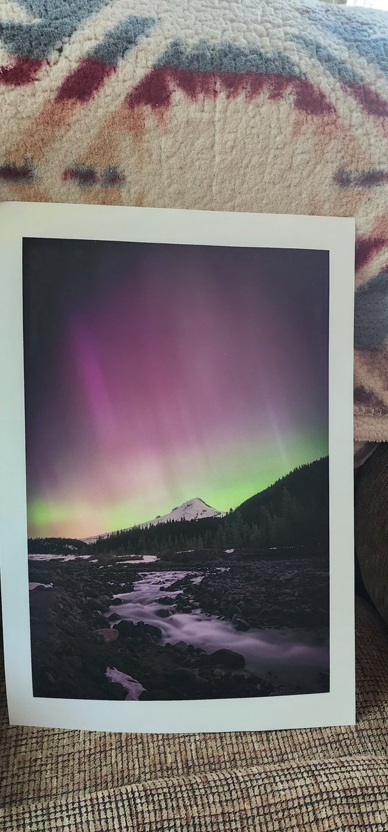 Look at this photograph... #Oregon #photography #landscapephotography #epson #photoprinting #aurora #NorthernLights #printyourphotos