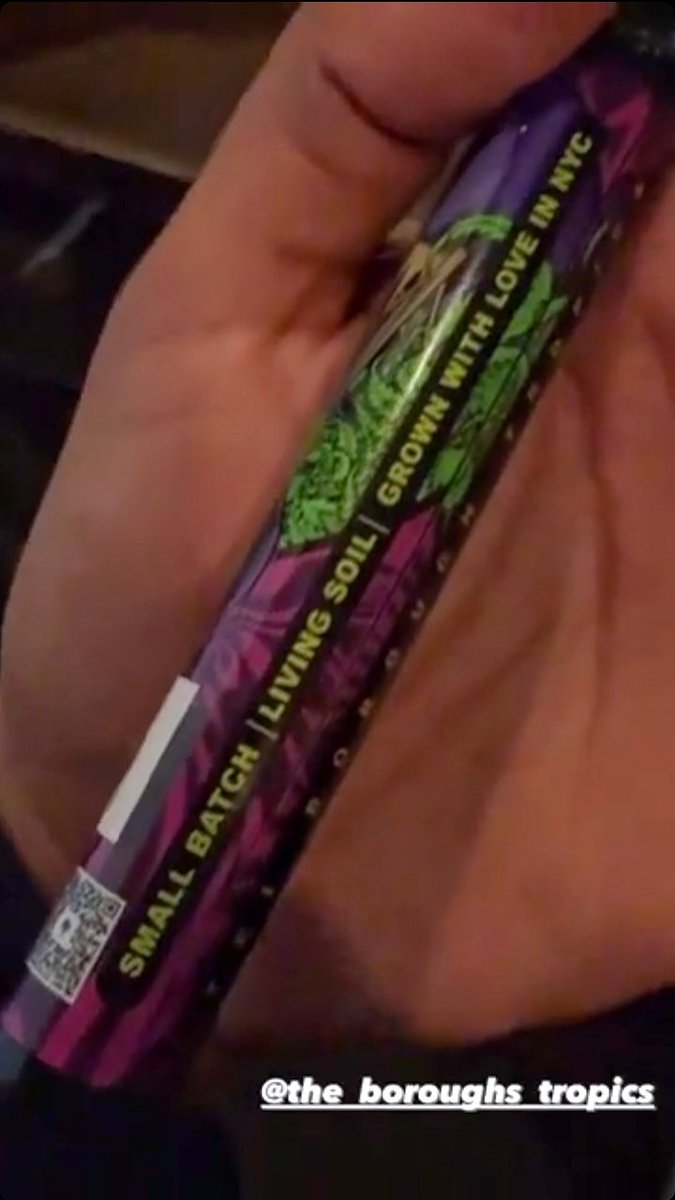 MutationsArtWrk's tweet image. Brand and product labels design for "Tri Borough Tropics" .
by @MutationsArtWrk

instagram.com/the_boroughs_t…
#MutationsArtWork #Design #Cannabis #NYC #NewYork #marijuana #Art